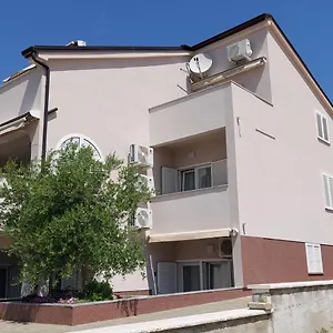  Apartman Pirun