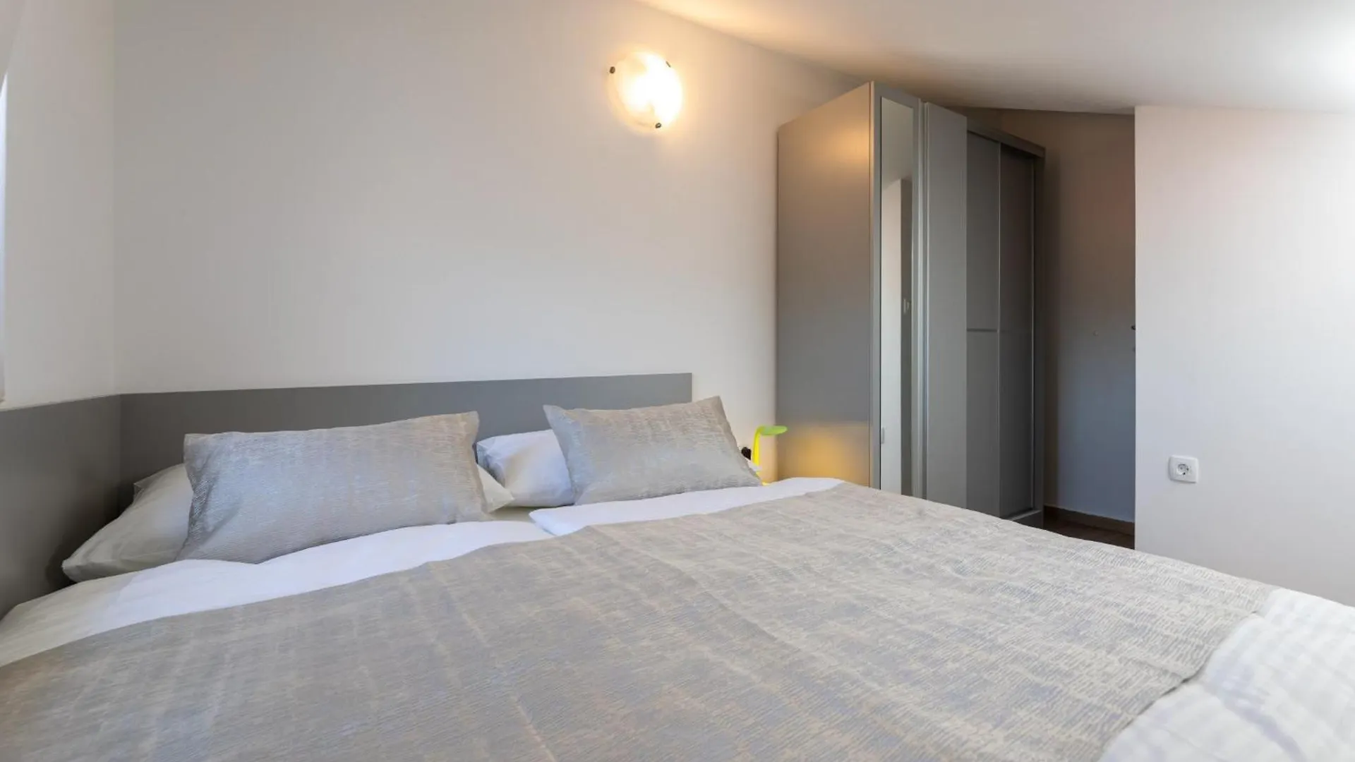 Apartments Crnekovic IX Baška