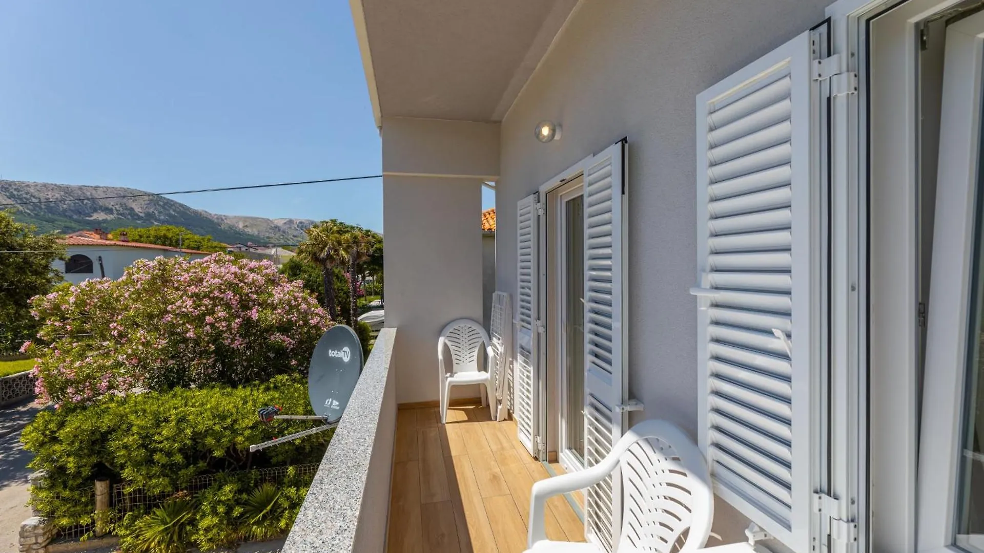 Apartments Crnekovic IX Baška 0*,